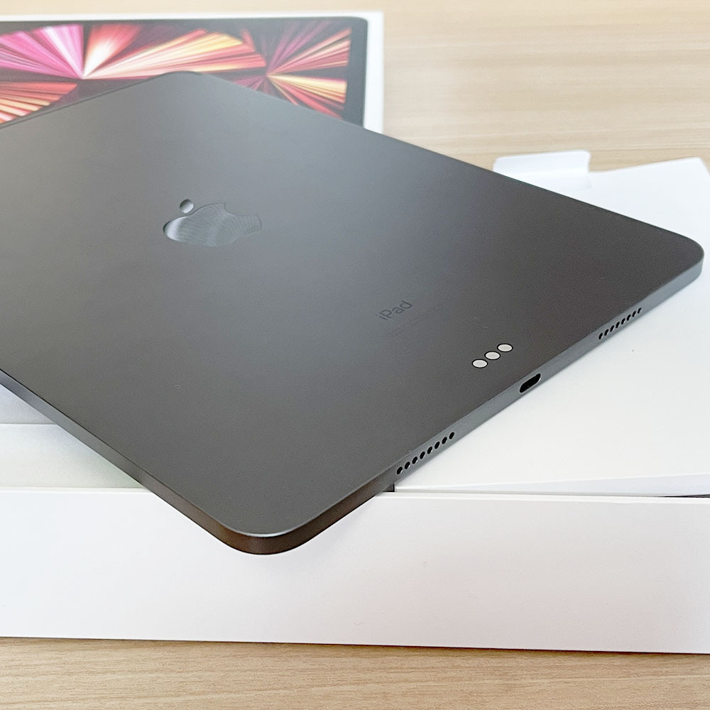 送料無料・超美品 iPad Pro 11インチ 256GB スペースグレイ 第3 送料無料・超美品 iPad Pro 11インチ 256GB スペースグレイ 第3