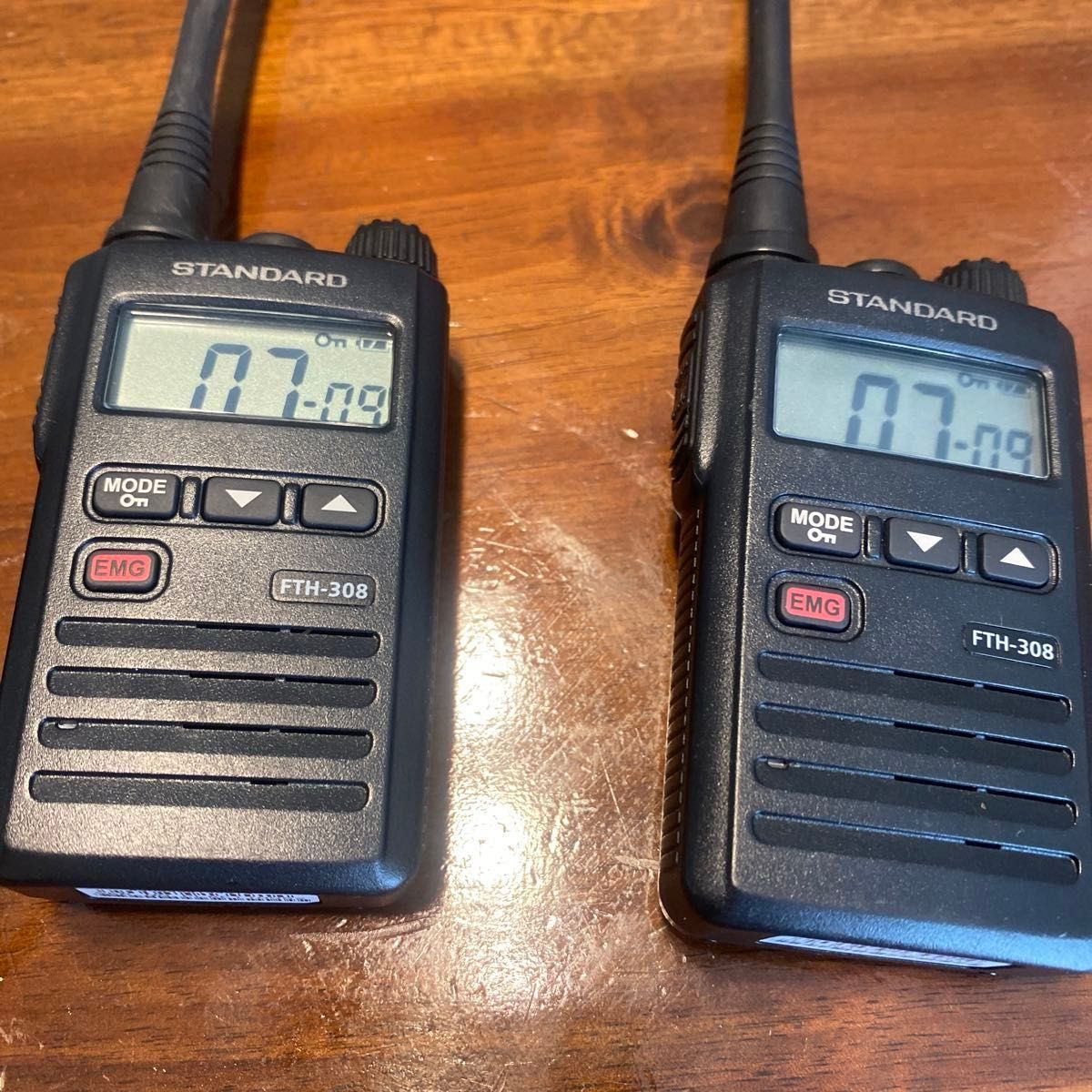 特定小電力トランシーバー スタンダード FTH-308L 2台とFTH-307 特定小電力トランシーバー スタンダード FTH-308L 2台とFTH-307
