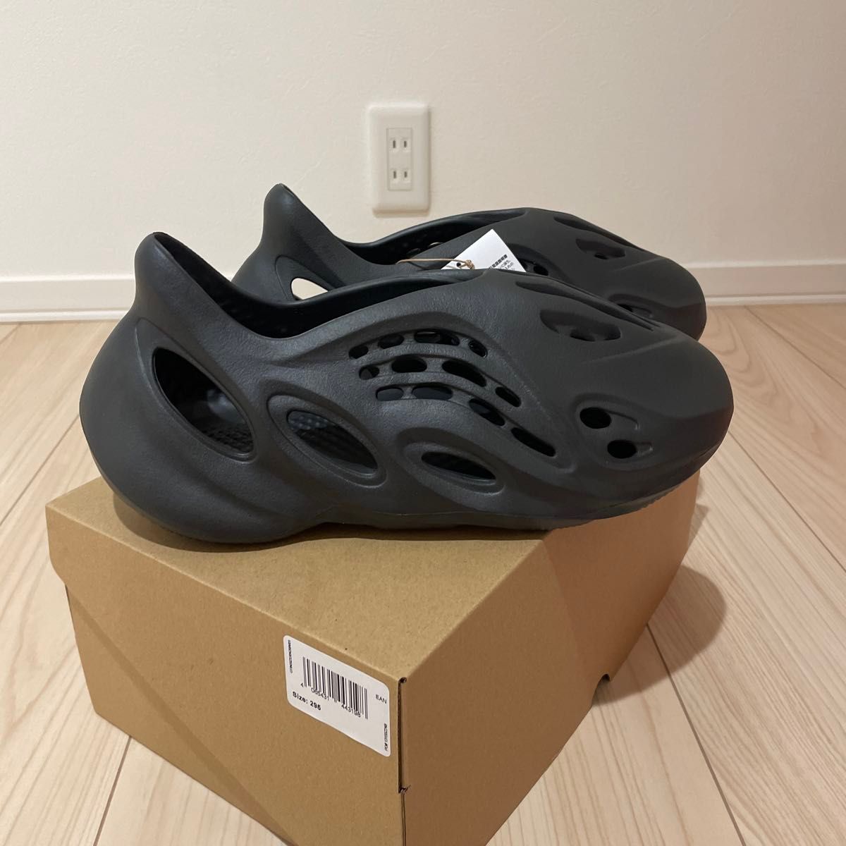adidas YEEZY Foam Runner イージースライド adidas YEEZY Foam Runner ONYXイージーフォームランナー