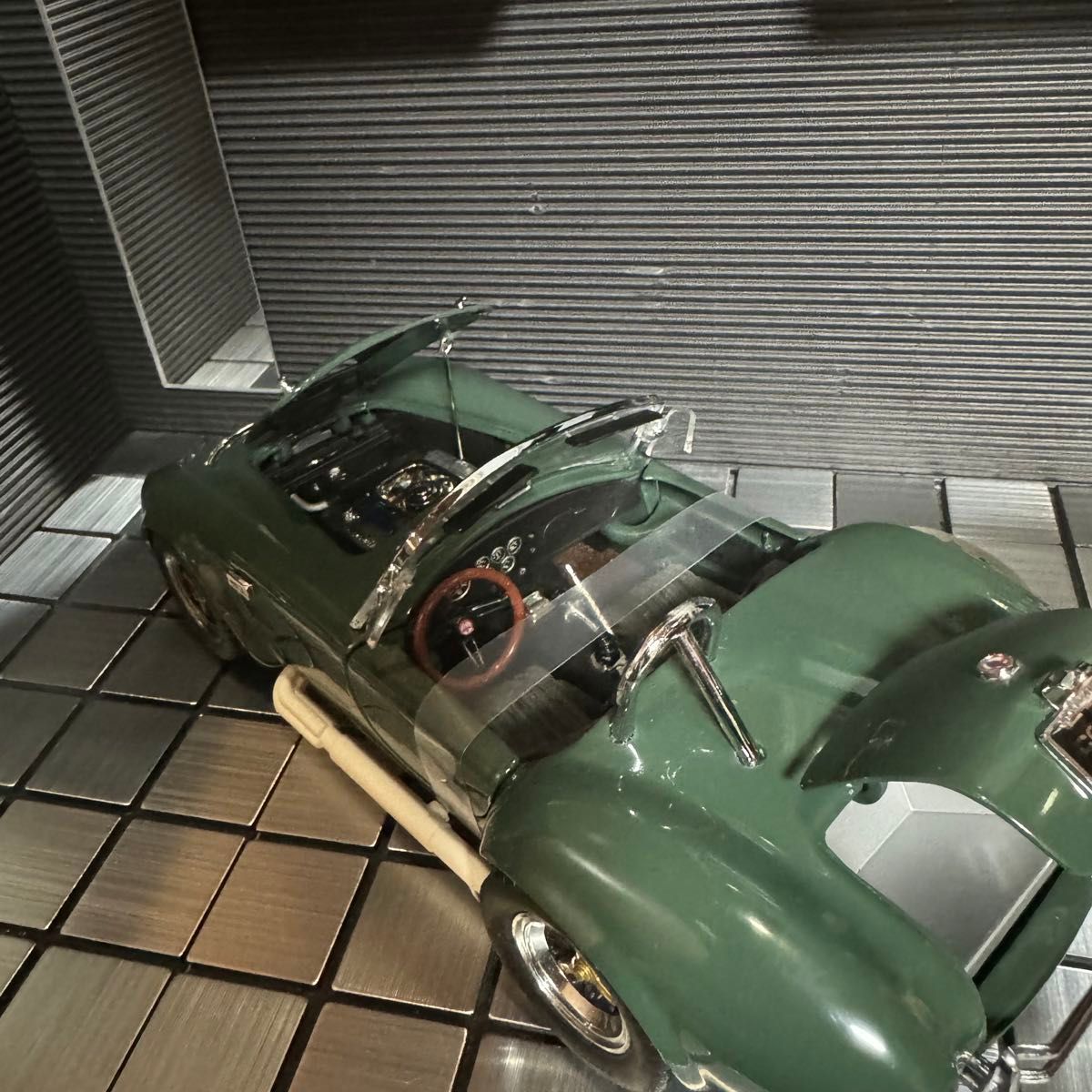 絶版未展示品 京商 1/18 シェルビー コブラ 427 S/C グリーン 絶版未展示品 京商 1/18 シェルビー コブラ 427 S/C グリーン