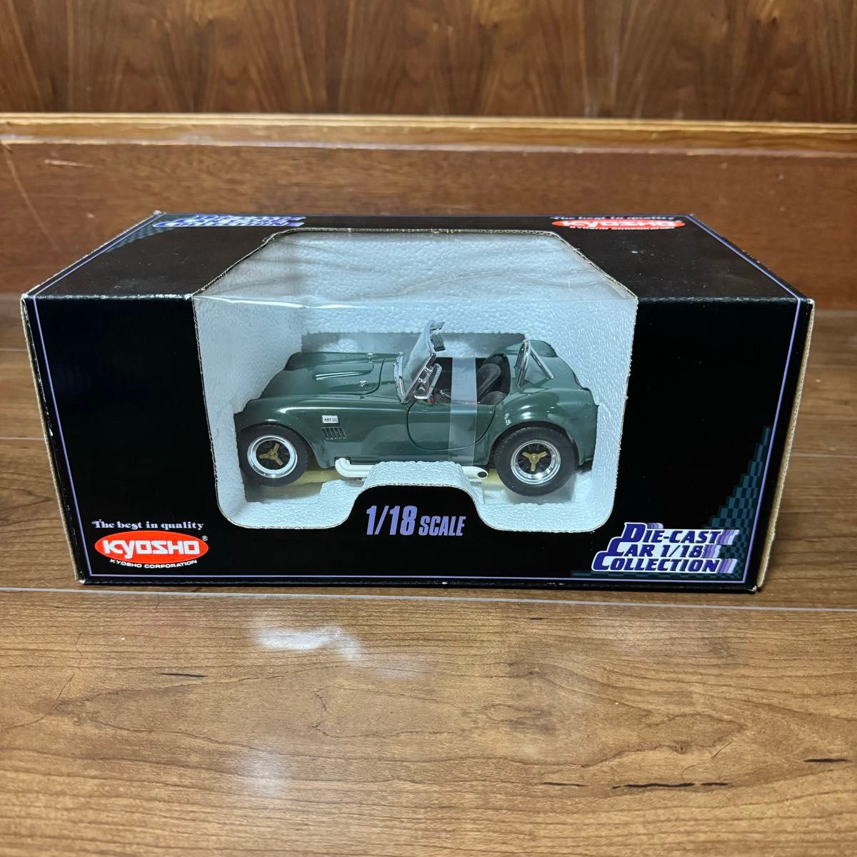 絶版未展示品 京商 1/18 シェルビー コブラ 427 S/C グリーン 絶版未展示品 京商 1/18 シェルビー コブラ 427 S/C グリーン
