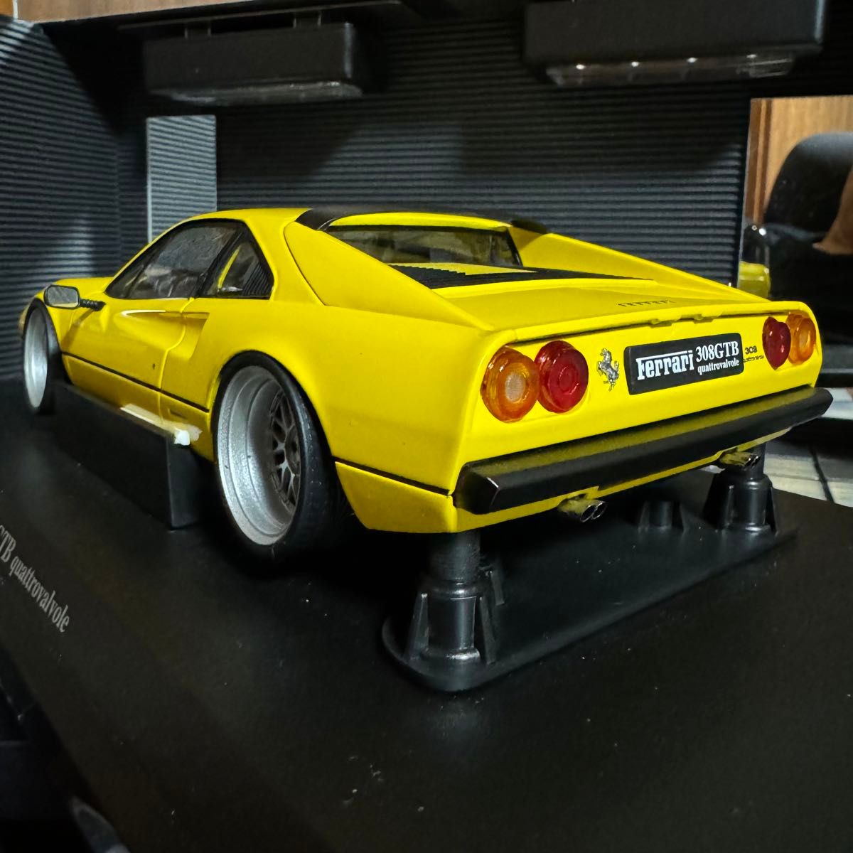 日本全国送料無料商品 特集 絶版 カスタム仕様 クワトロ 308GTB フェラーリ 1/18 京商 乗用車