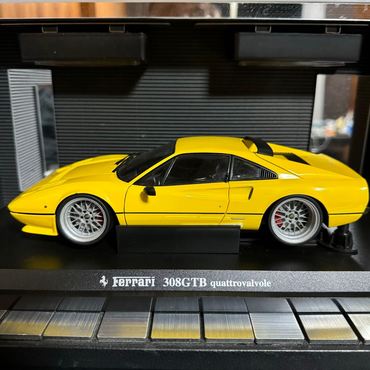 絶版 京商 1/18 フェラーリ 308GTB クワトロ カスタム仕様 絶版 京商 1/18 フェラーリ 308GTB クワトロ カスタム仕様