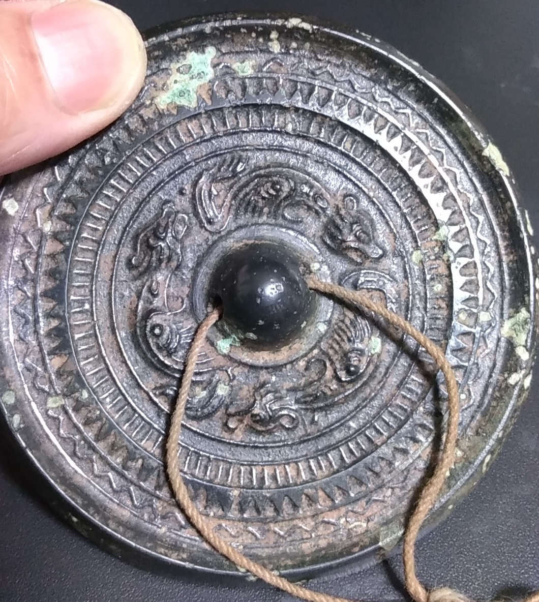 中国黑漆 古鏡 銅鏡 獣鏡 鋳銅製_画像7