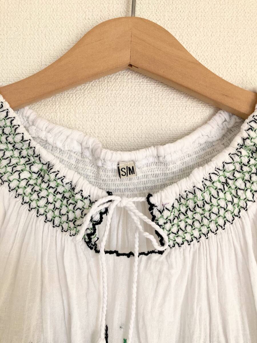 送料無料 ルーマニア刺繍グリーンフォークロアブラウス/ロキエ 送料無料 ルーマニア刺繍グリーンフォークロアブラウス/ロキエ