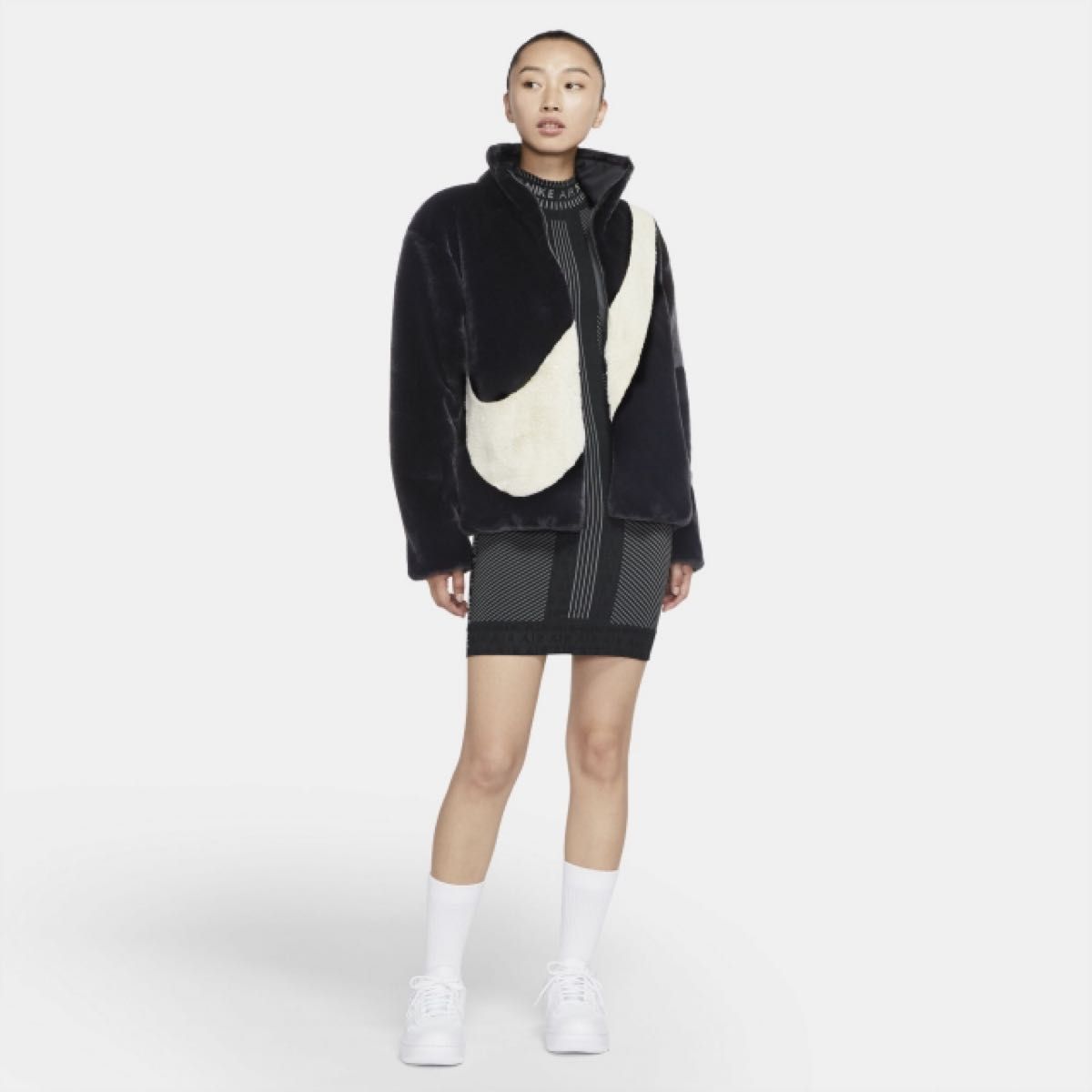 XLサイズ新品 NIKE ナイキ ウィメンズフェイクファージャケット XLサイズ新品 NIKE ナイキ ウィメンズフェイクファージャケット