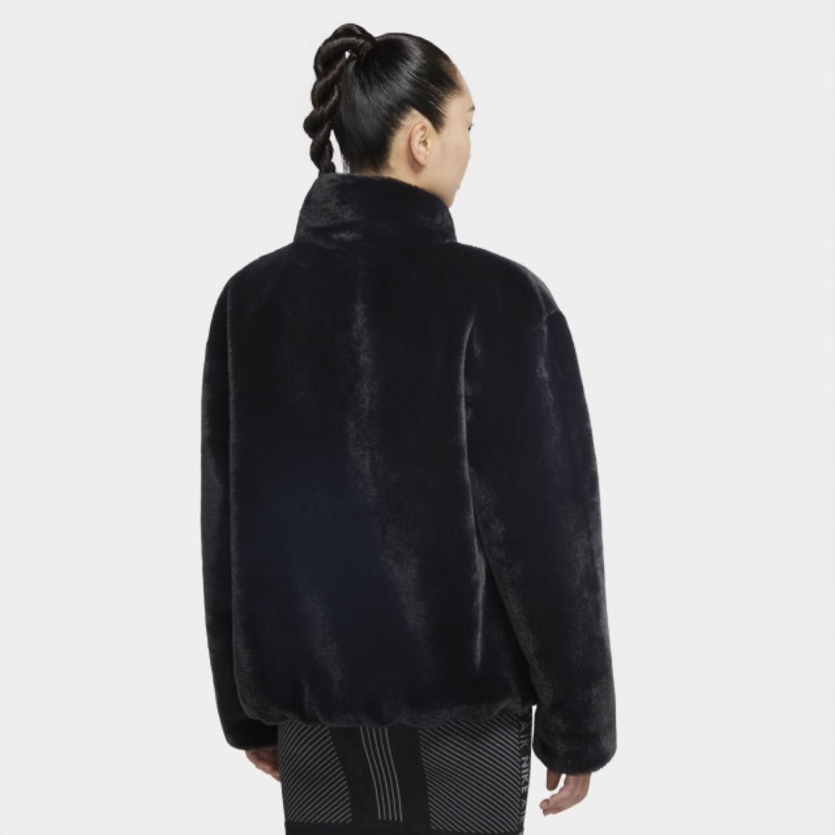 XLサイズ新品 NIKE ナイキ ウィメンズフェイクファージャケット XLサイズ新品 NIKE ナイキ ウィメンズフェイクファージャケット