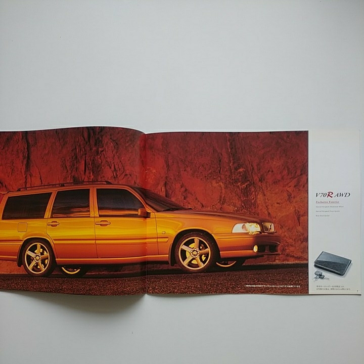 初代V70シリーズ　ボルボ70周年記念車両　250PS　1000台限定車　V70 R AWD リミテッドエディション　1997年8月発行　未読品　希少　_画像4