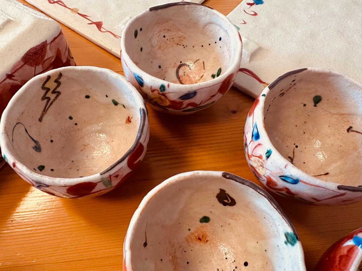 赤絵花舞重箱/陶器/正方形/1段を2セット 幅広く使える器 お重箱 赤絵花舞重箱/陶器/正方形/1段を2セット 幅広く使える器 お重箱