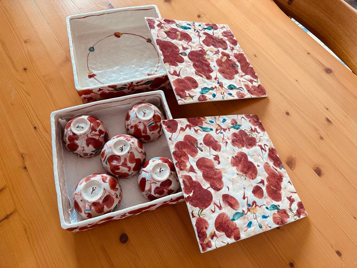 赤絵花舞重箱/陶器/正方形/1段を2セット 幅広く使える器 お重箱として