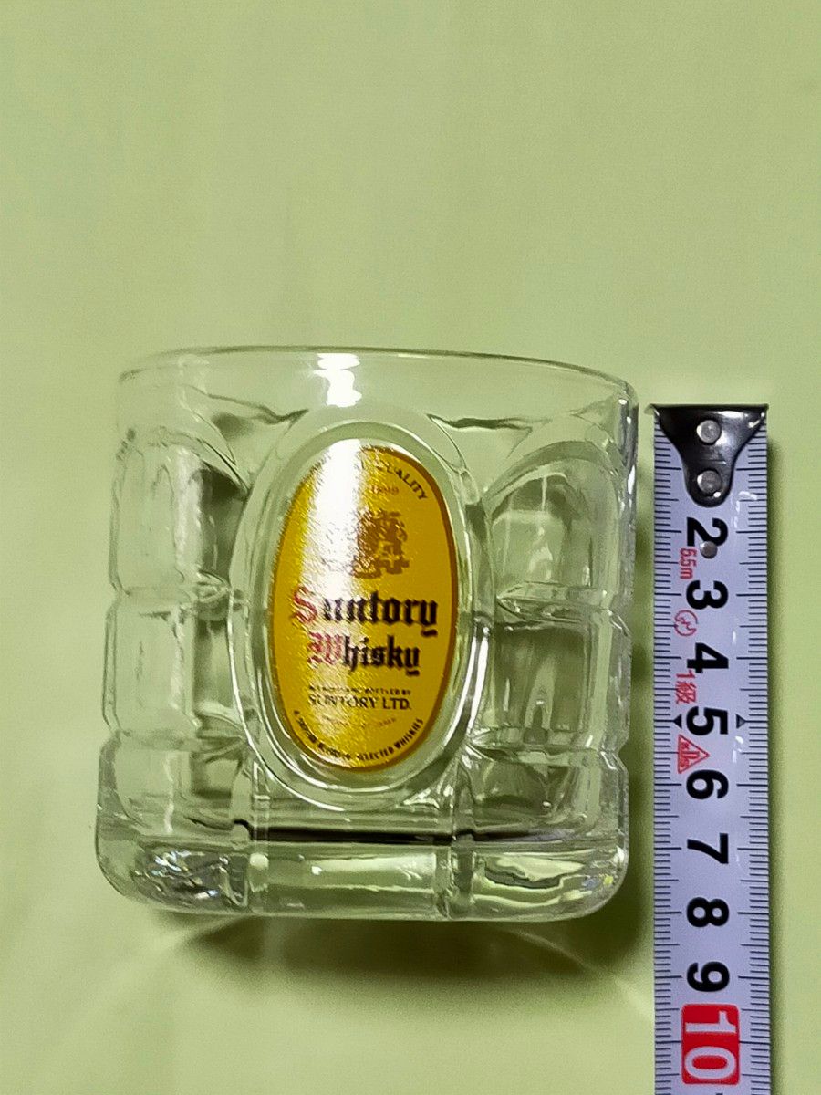 昭和レトロ】サントリー角瓶 ウイスキー 箱入り亀甲ロックグラス 昭和レトロ】サントリー角瓶 ウイスキー 箱入り亀甲ロックグラス