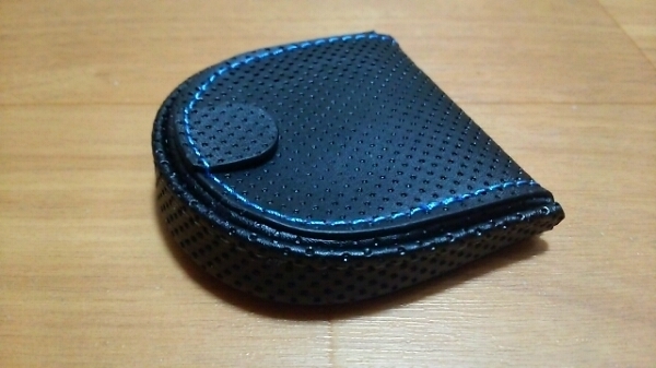  Mercedes Benz original horseshoe coin perth coin case change purse . unused not for sale 