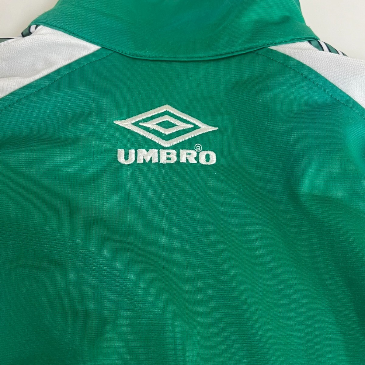 送料無料 UMBRO TRACK JACKET 90s WHITE/GREEN アンブロ 送料無料 UMBRO TRACK JACKET 90s WHITE/GREEN アンブロ
