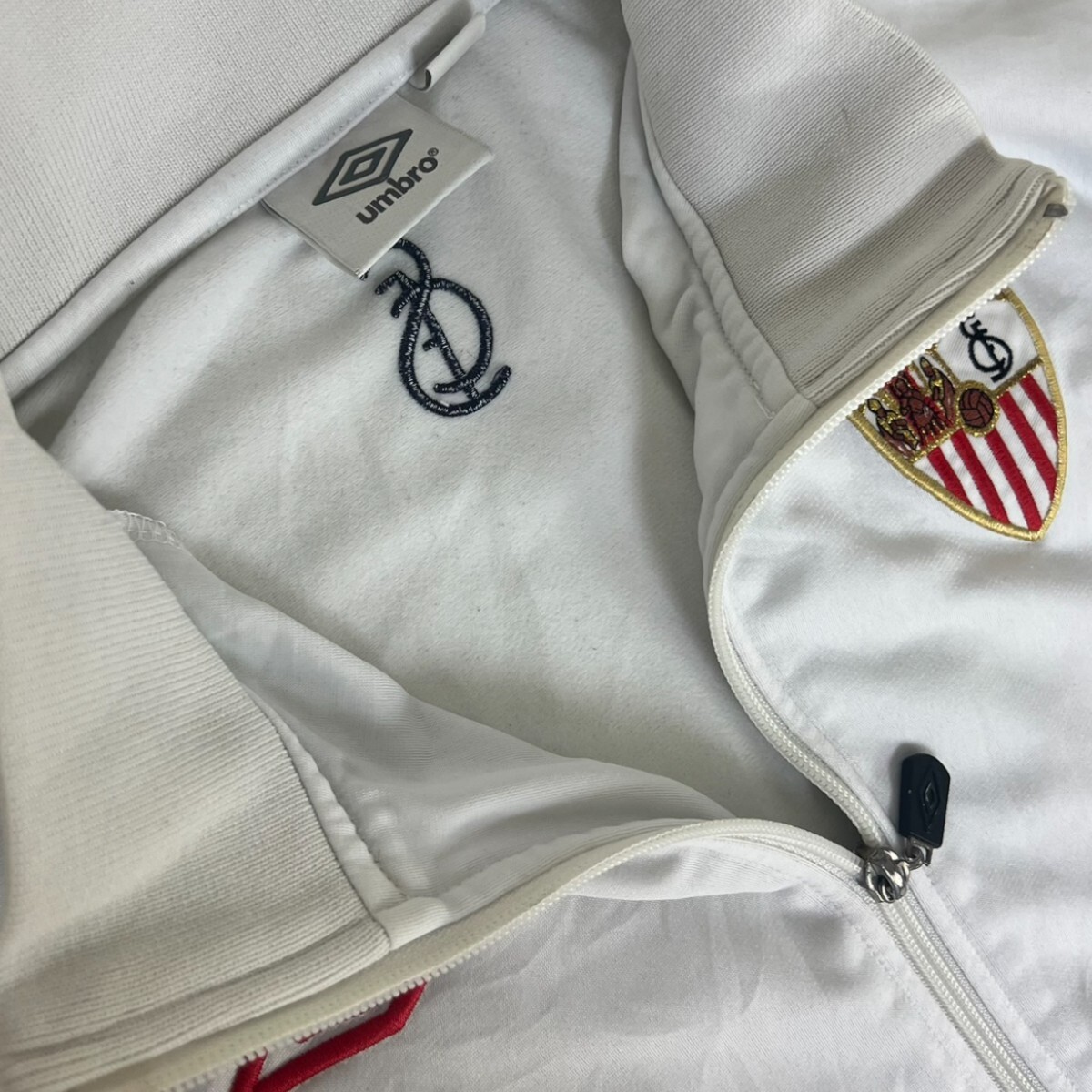送料無料 UMBRO SEVILLA FC TRACK JACKET WHITE アンブロ 送料無料 UMBRO SEVILLA FC TRACK JACKET WHITE アンブロ