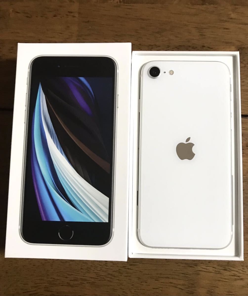 代引可】 極美品 iPhone SE2 64GB ホワイト SIMフリー 最大容量 代引可】 極美品 iPhone SE2 64GB ホワイト SIMフリー 最大容量