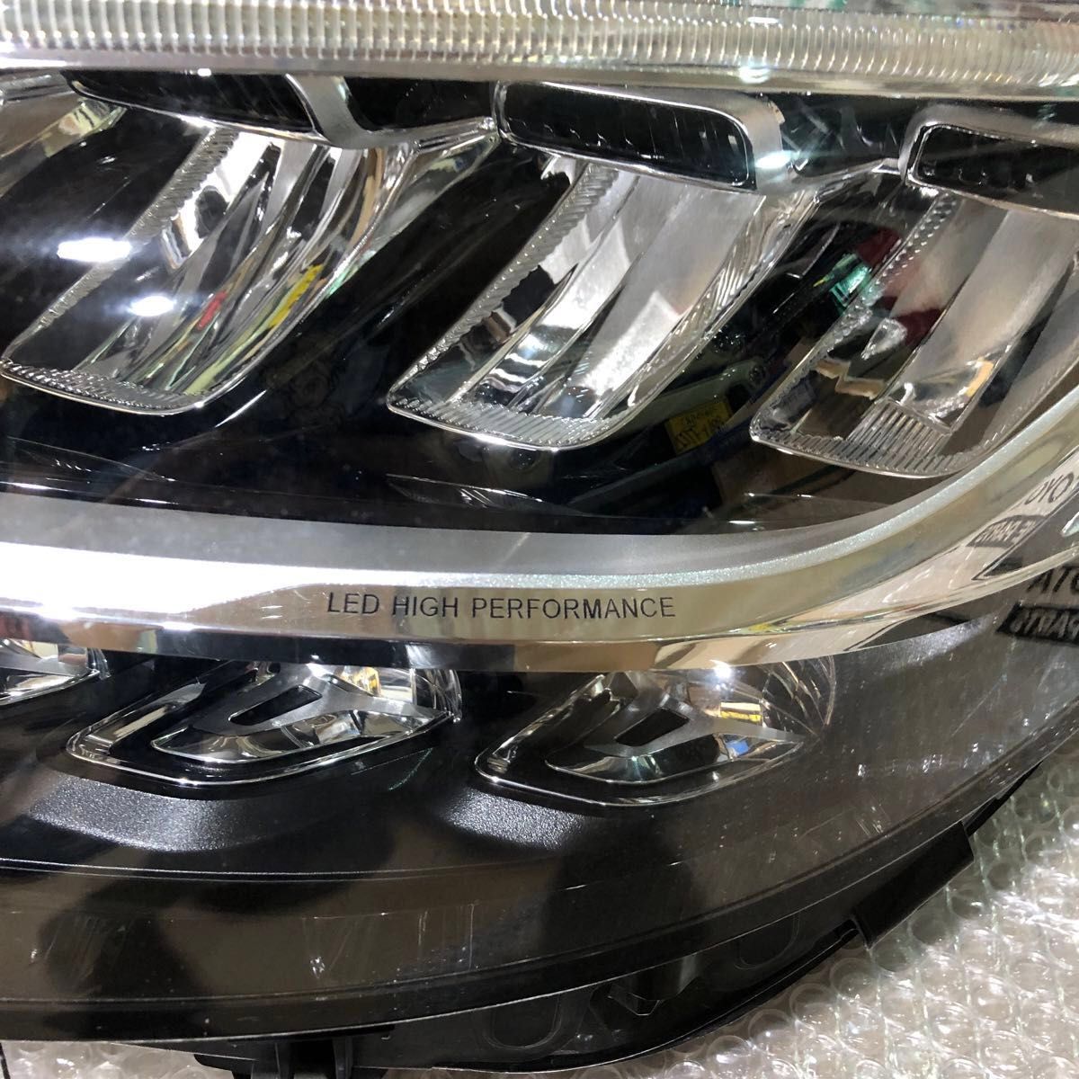 V LED W205 ベンツ Cクラス 左ヘッドライト A 205 906 81 05 KZ V LED W205 ベンツ Cクラス 左ヘッドライト A 205 906 81 05 KZ