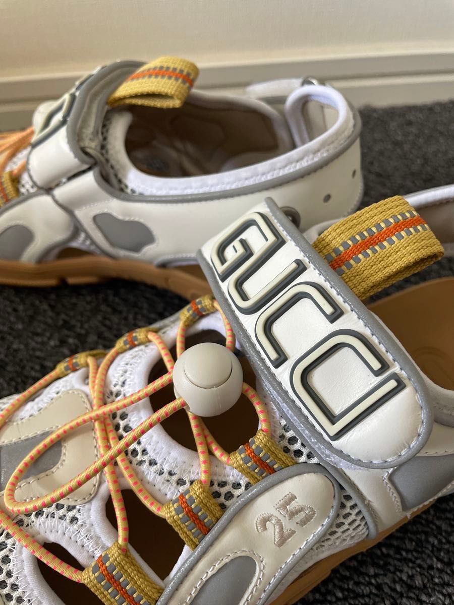 Gucci GUCCI グッチ ベロクロ スリッポン サンダル ホワイト Gucci GUCCI グッチ ベロクロ スリッポン サンダル ホワイト