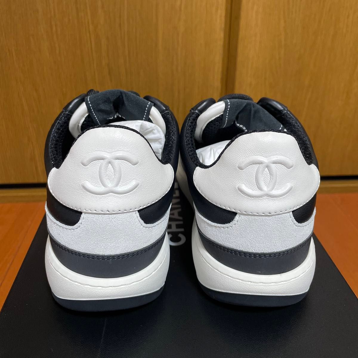 新品 シャネル CHANEL ココマーク レザー スニーカー 人気 新品 シャネル CHANEL ココマーク レザー スニーカー 人気