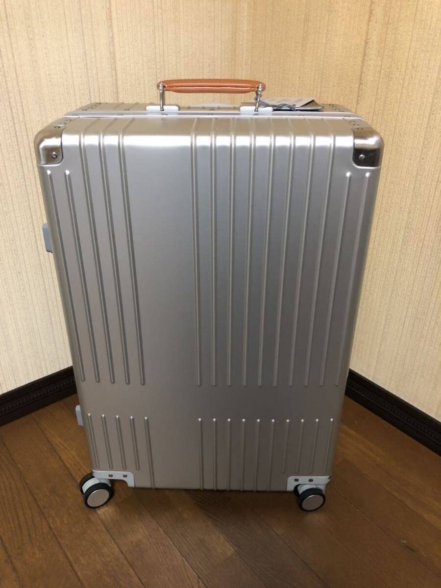 新品未使用】送料無料 イノベーター innovator アルミ スーツ 新品未使用】送料無料 イノベーター innovator アルミ スーツ