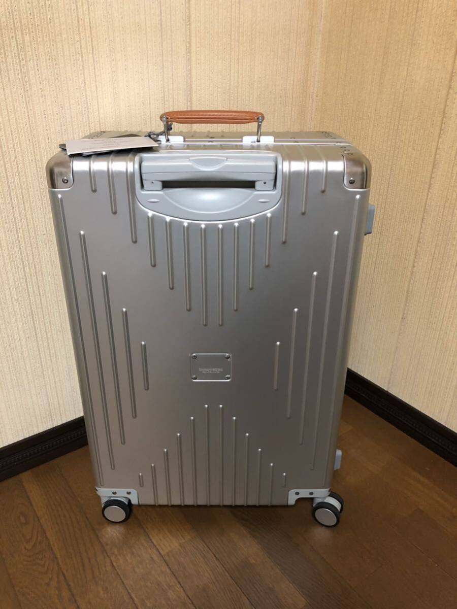 新品未使用】送料無料 イノベーター innovator アルミ スーツ 新品未使用】送料無料 イノベーター innovator アルミ スーツ