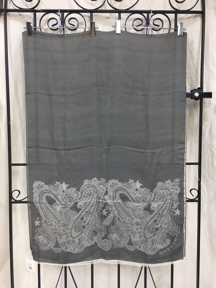 新品タグ付きGIVENCHY PAISLEY PATTERNED SILK100% LARGE SIZE SHAWL MADE IN ITALY/ジバンシィペイズリー柄シルク100%大判ショール_画像3