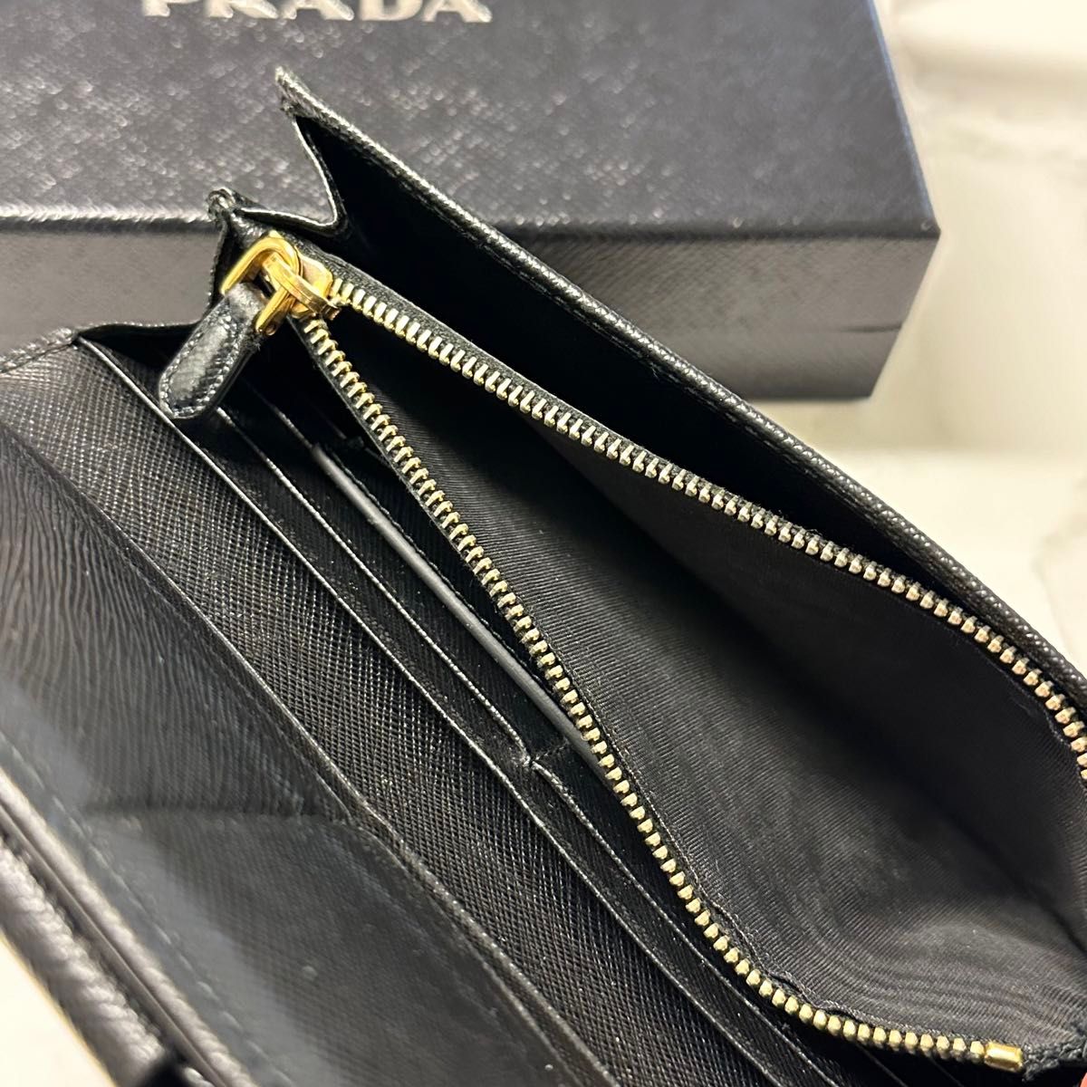 新品同様 現行 プラダ PRADA 財布 長財布 サフィアーノレザー 新品同様 現行 プラダ PRADA 財布 長財布 サフィアーノレザー