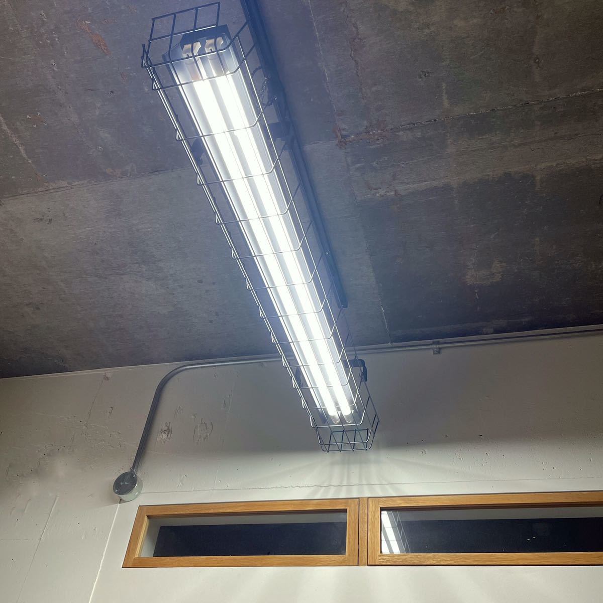 LED/照明/黒/笠/2灯/配線ダクト/ガード/オフィス/工業/店舗 LED/照明/黒/笠/2灯/配線ダクト/ガード/オフィス/工業/店舗