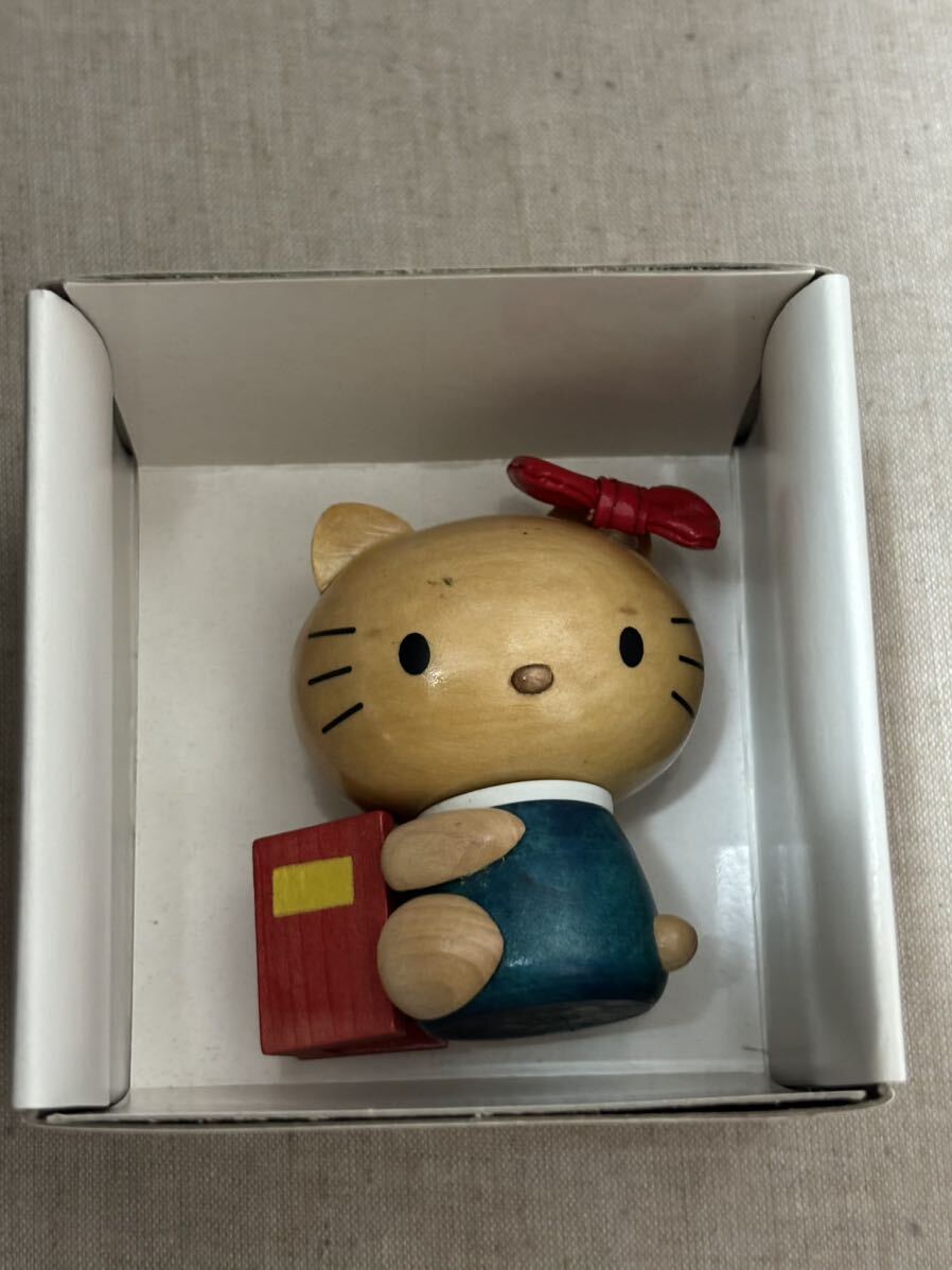 Yahoo!オークション - ハローキティウッドコレクション・・・本 Yahoo!オークション - ハローキティウッドコレクション・・・本