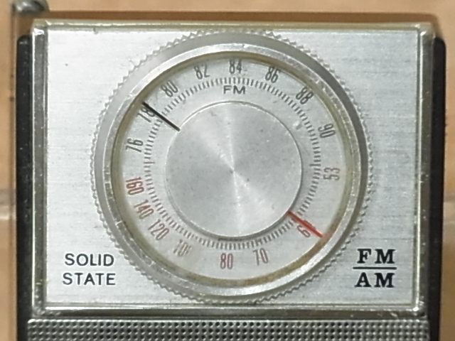 SONY 【2F-23 】 AM/FM 超小型 スピ―カ―内臓 ヴィンテージ SONY 【2F-23 】 AM/FM 超小型 スピ―カ―内臓 ヴィンテージ