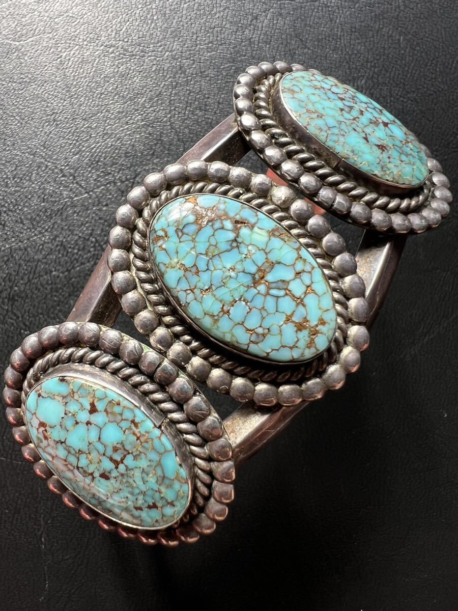 NAVAJO【OLD PAWN】1970's ハイグレード Nevada Blue Turquoise NAVAJO【OLD PAWN】1970's ハイグレード Nevada Blue Turquoise