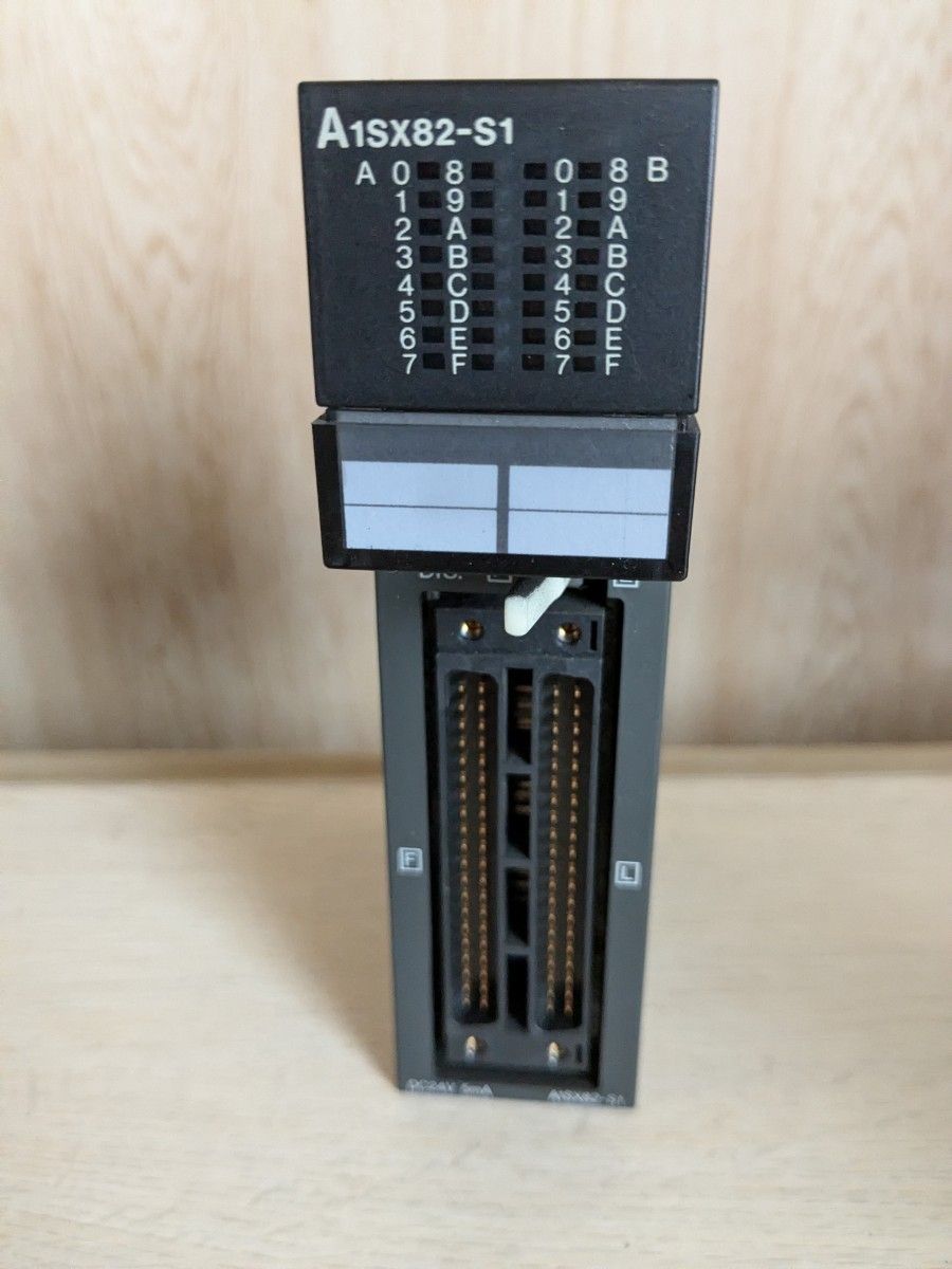 A1SX82-S1 64点入力ユニット　PLC 三菱電機