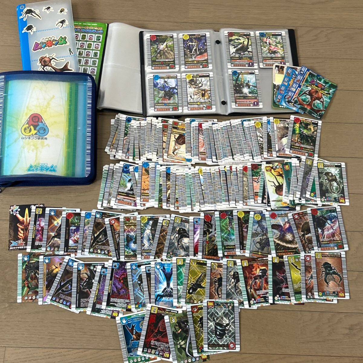 甲虫王者ムシキング ムシキングカード 大量まとめ売り ファイル 甲虫王者ムシキング ムシキングカード 大量まとめ売り ファイル