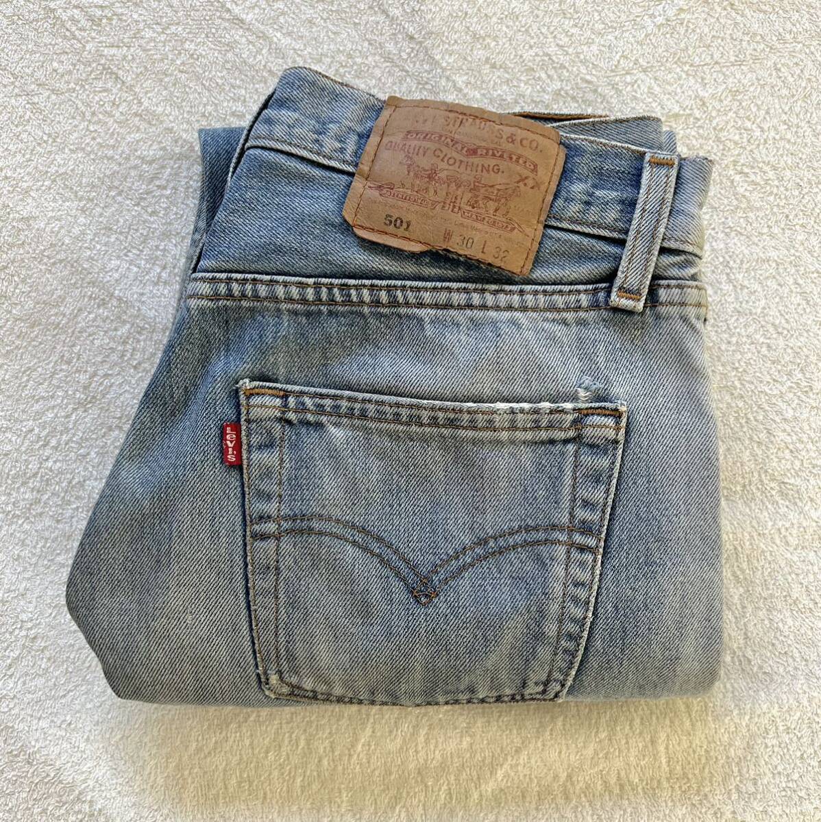 Levi's 501 USA製 W30 リーバイス ダメージ デニム ライトブルー Levi's 501 USA製 W30 リーバイス ダメージ デニム ライトブルー
