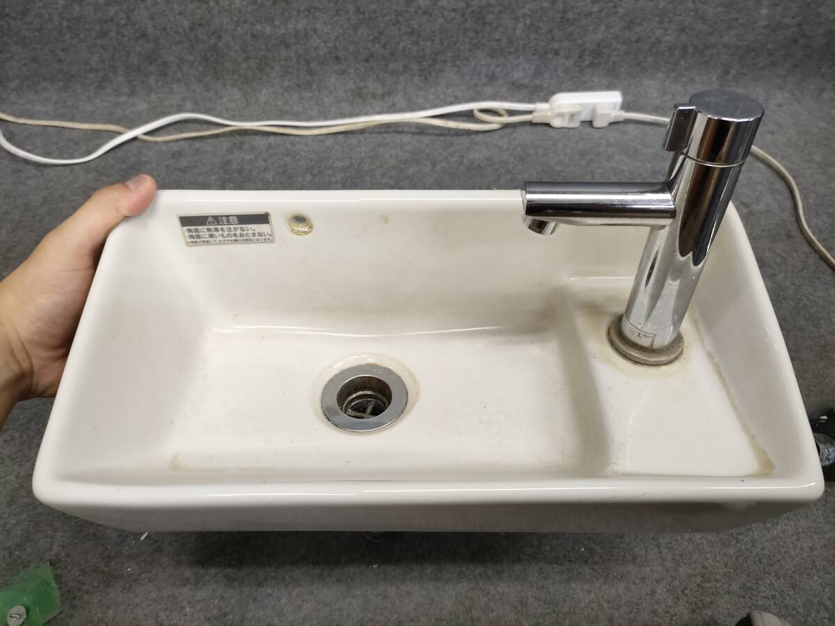 LIXIL リクシル LINAX リナックス 洗面台 手洗器単品 壁付式 角形 L-35 BN8