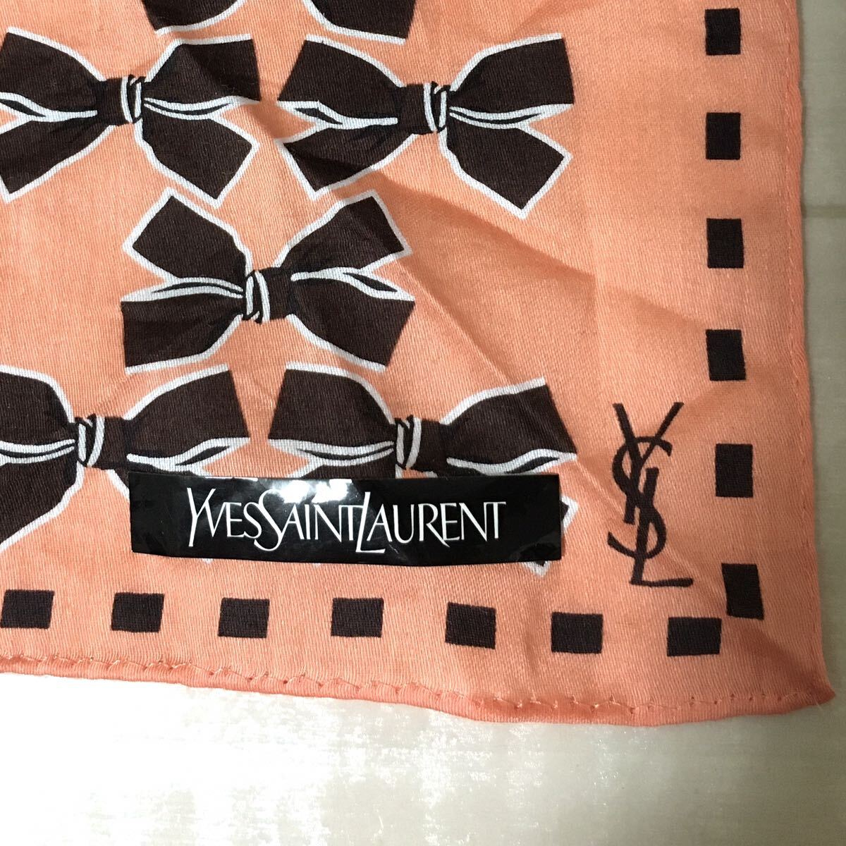 YVES SAINT LAURENT イブサンローラン スカーフ オレンジ 送料 YVES SAINT LAURENT イブサンローラン スカーフ オレンジ 送料