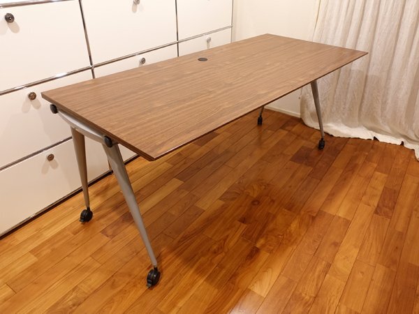 美品●HermanMiller●ハーマンミラー●アバックエンバイロメンツ●PCデスク●ミーティングテーブル●会議テーブル●パソコンテーブルに
