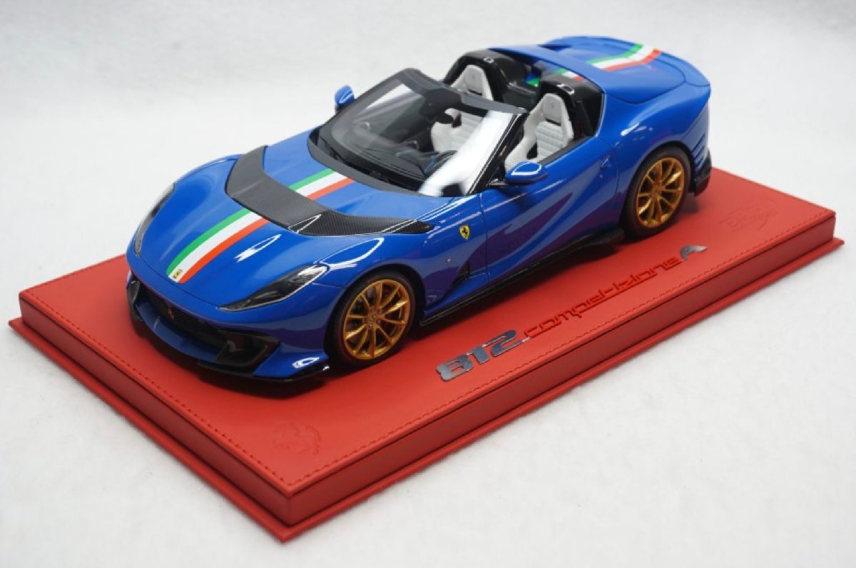 特注品　BBR 1/18 Ferrari 812 Competizione A Azzurro dino Italian flag　フェラーリ　デラックス台座　ケース付　ミニカー