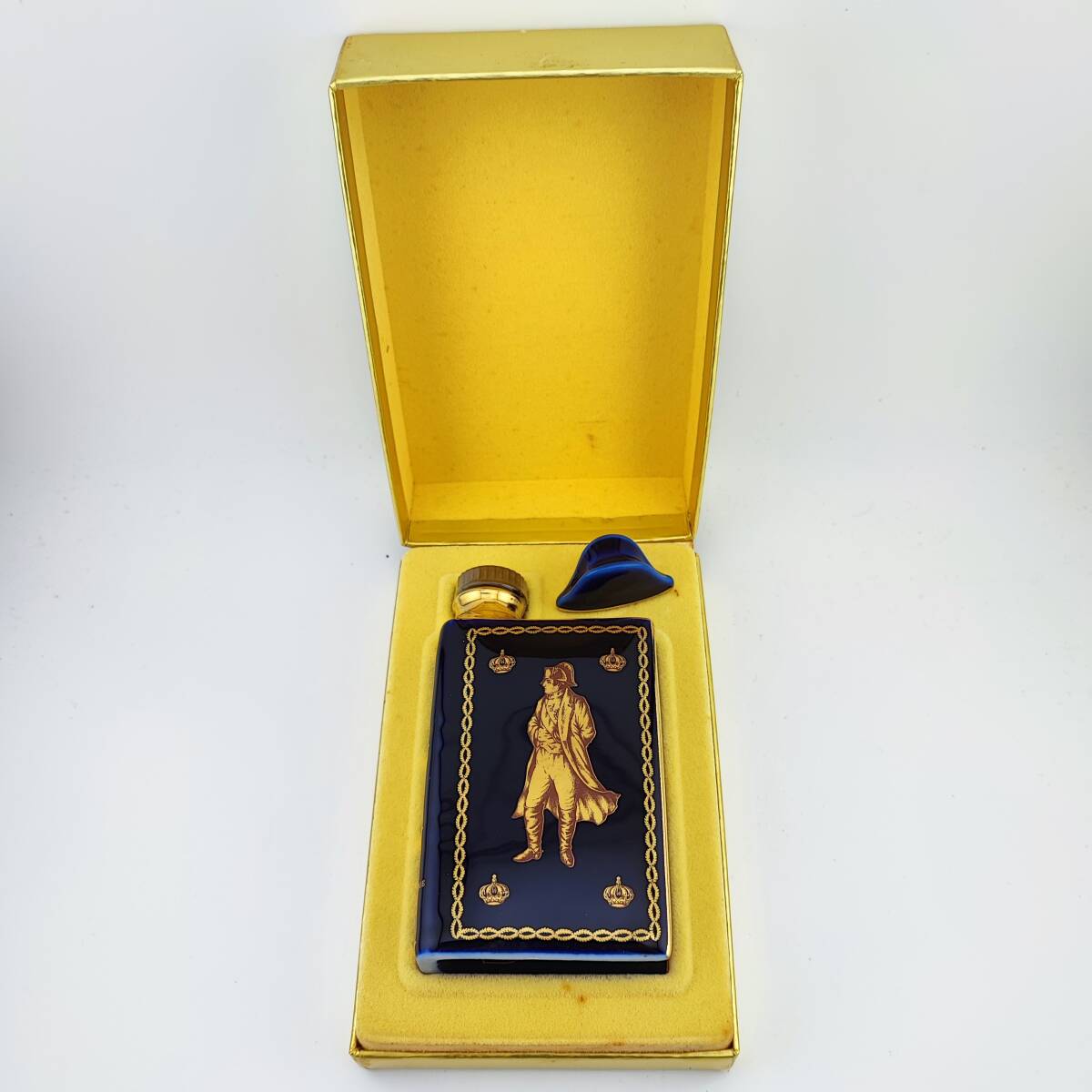 CAMUS NAPOLEON BOOK COGNAC 約40度 約50ml【カミュ ナポレオン CAMUS NAPOLEON BOOK COGNAC 約40度 約50ml【カミュ ナポレオン