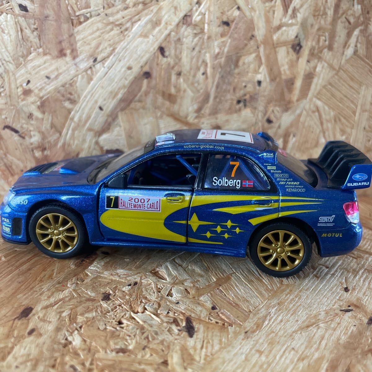KiNSMARTキンスマート プルバックミニカー1/36スバルインプレッサWRC ミニカー 202470_画像2