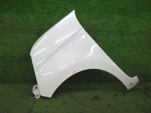 ★ 凹み無 即決あり H26年 スペーシア カスタムTS DBA-MK32S 左 フロント フェンダー 57711-81M10 白パール Z7T [ZNo:06020910]