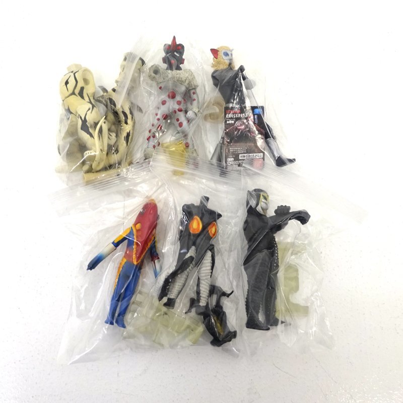 ☆中古☆ウルトラマン 究極大怪獣 アルティメットモンスターズ