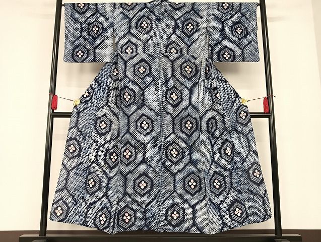 平和屋-こころ店■夏物　浴衣　有松鳴海絞り　亀甲花文　綿　逸品　AAAI6582Bnp