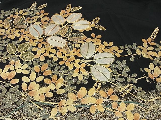 Yahoo!オークション - 平和屋2 豪華黒留袖 作家物 駒刺繍 枝葉文