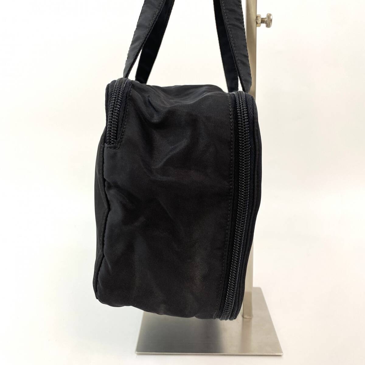 美品】PRADAプラダ ボストンバッグ肩掛けトートバッグ 可愛らし 美品】PRADAプラダ ボストンバッグ肩掛けトートバッグ 可愛らし