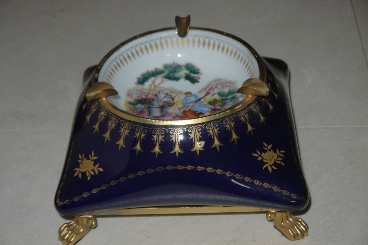 ［希少]カポディモンテ　「ラ・バルツェレッタ」イタリア製 未使用 自宅保管品 Capodimonte カポディモンテ 灰皿 高級