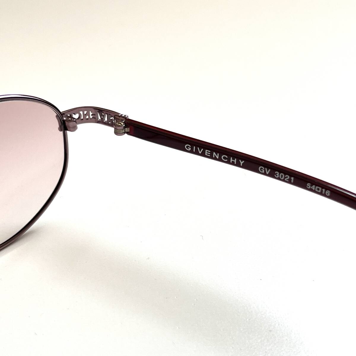GIVENCHY ジバンシー オーバル型 サングラス メガネ 眼鏡 GIVENCHY ジバンシー オーバル型 サングラス メガネ 眼鏡