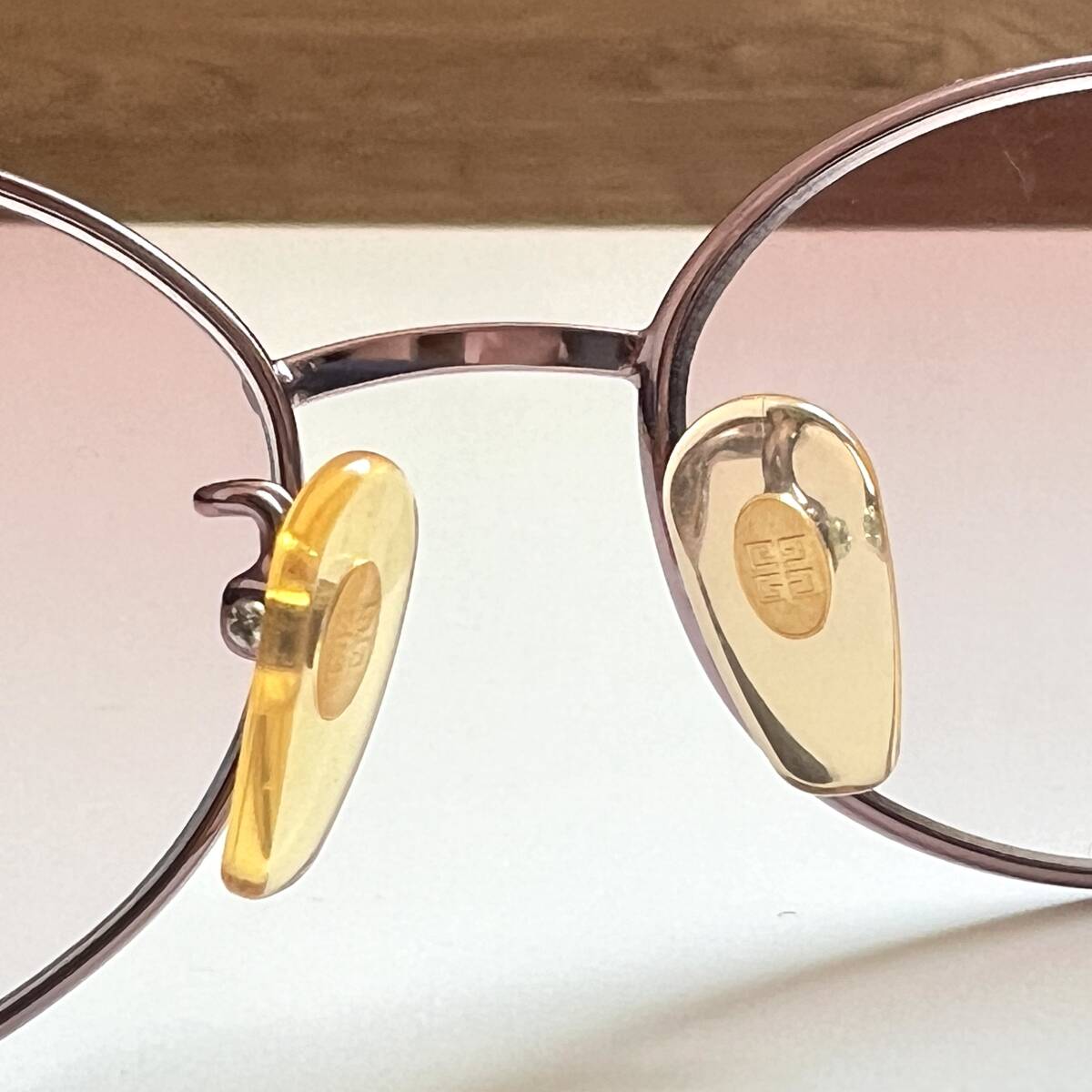 GIVENCHY ジバンシー オーバル型 サングラス メガネ 眼鏡 GIVENCHY ジバンシー オーバル型 サングラス メガネ 眼鏡