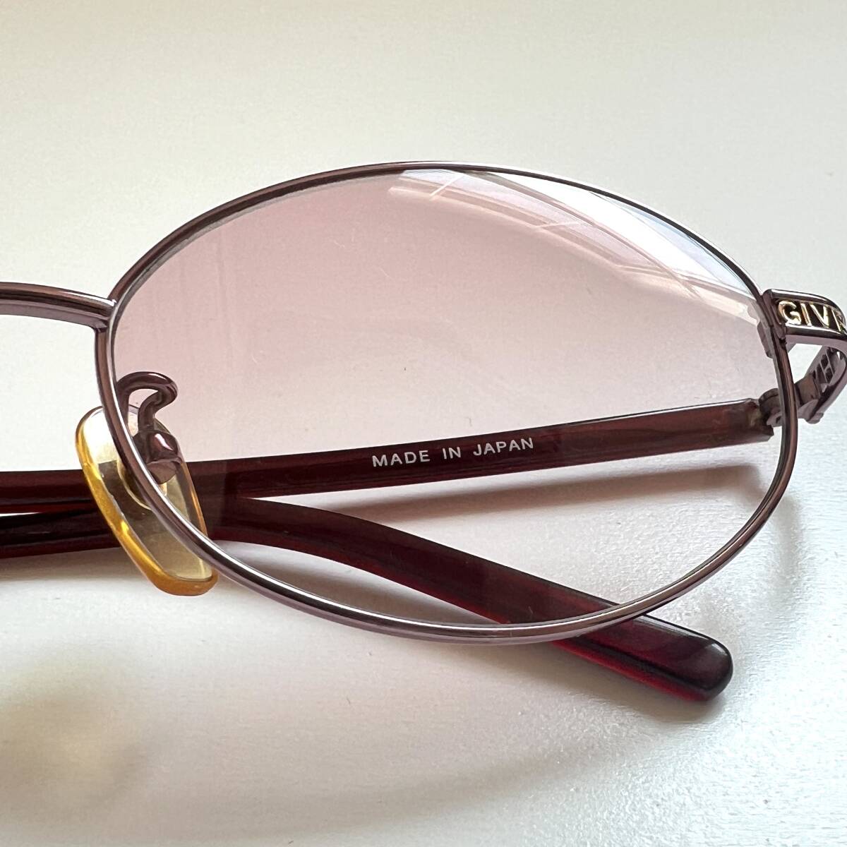 GIVENCHY ジバンシー オーバル型 サングラス メガネ 眼鏡 GIVENCHY ジバンシー オーバル型 サングラス メガネ 眼鏡