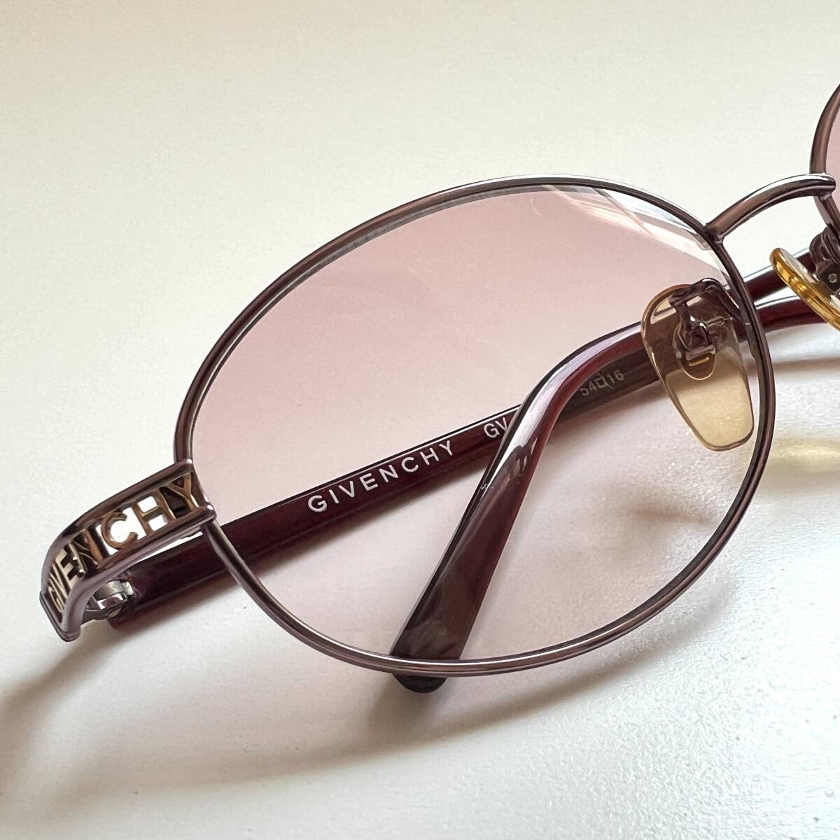 GIVENCHY ジバンシー オーバル型 サングラス メガネ 眼鏡 GIVENCHY ジバンシー オーバル型 サングラス メガネ 眼鏡