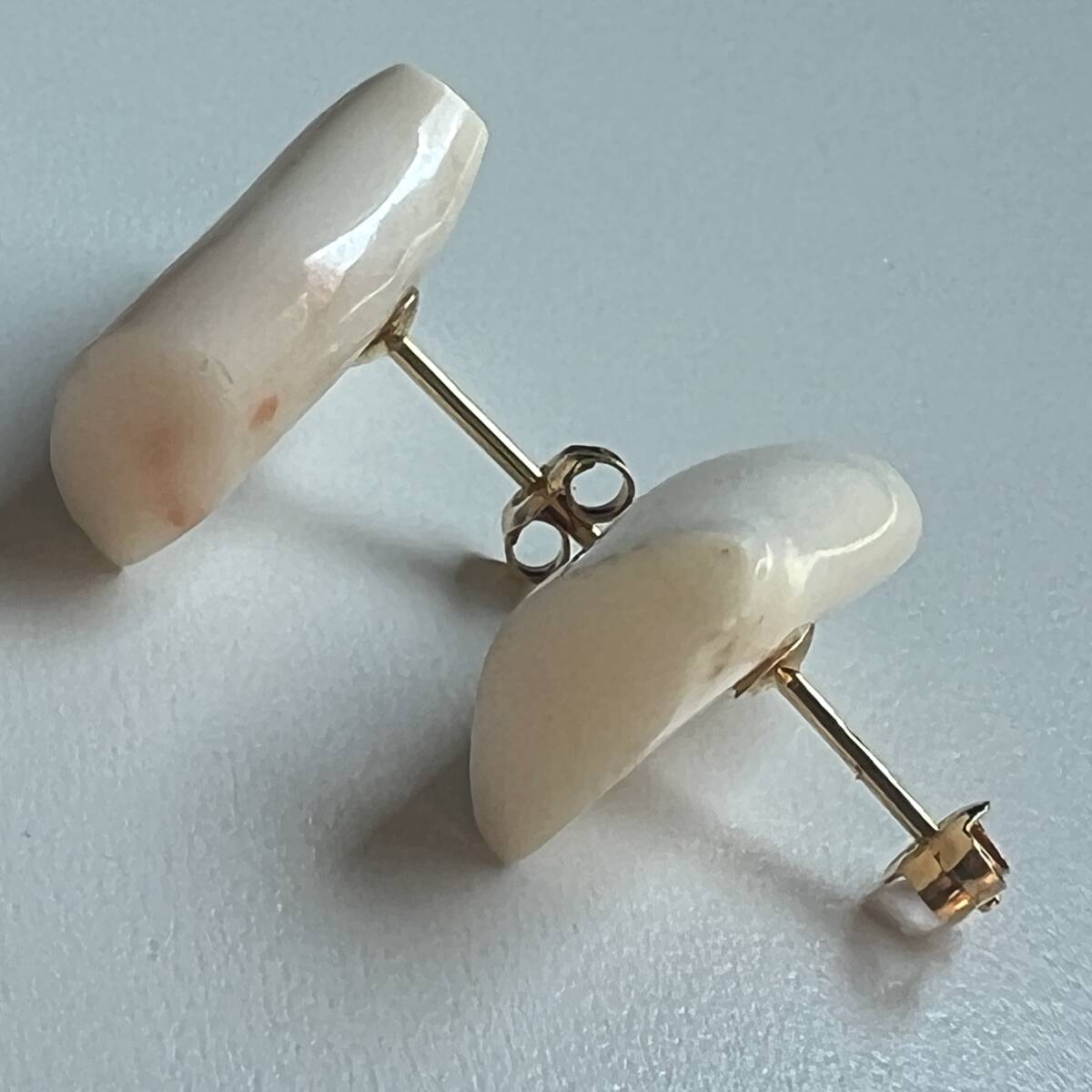 本珊瑚 K18 ピアス 本珊瑚 K18 ピアス